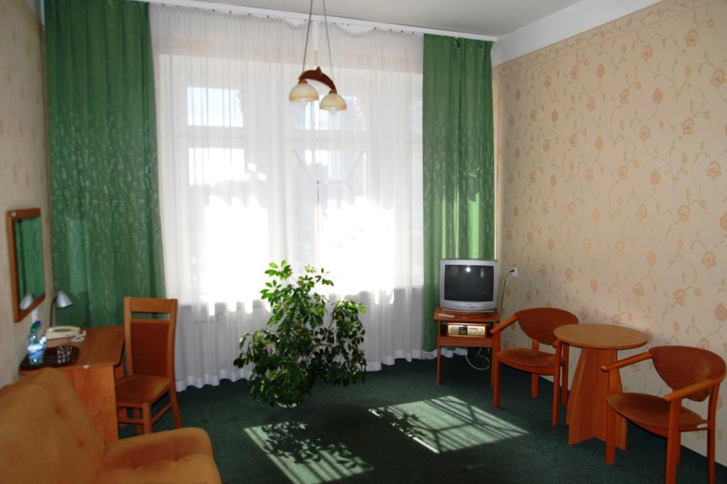 Palac Polonia Лодзь Экстерьер фото